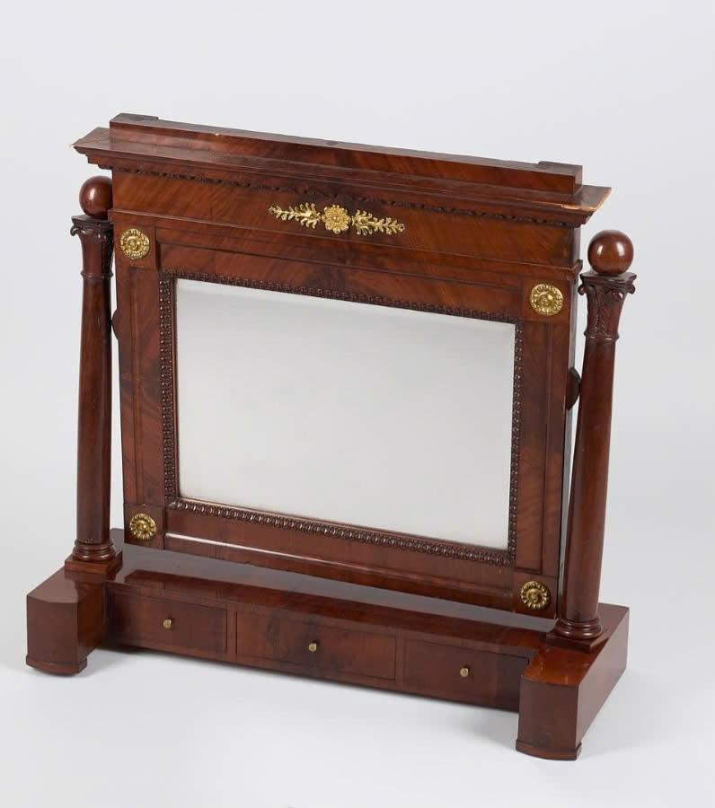 Antiikkinen meikkipeili 1800-luvulta